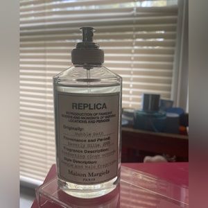 Replica Bubble bath perfume. It’s about 95% of the product.